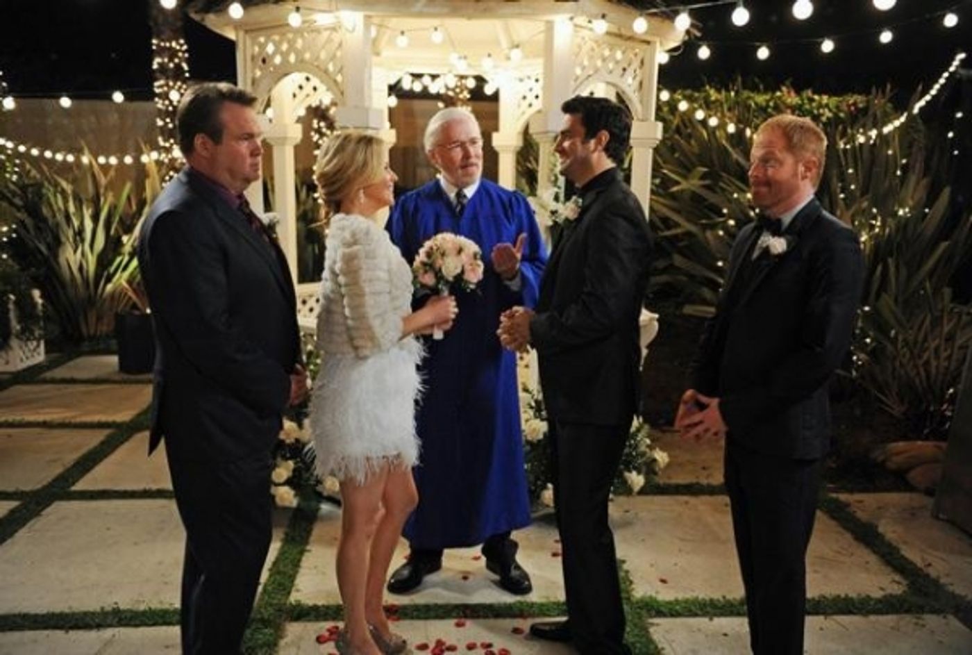 Photo Flash: MODERN FAMILY's 'Best Men'  Image