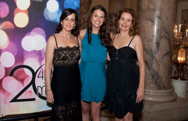 Gala co-chairs Phyllis Swindells (left) and Lise HonorÃƒÂ© (right) with special g Photo