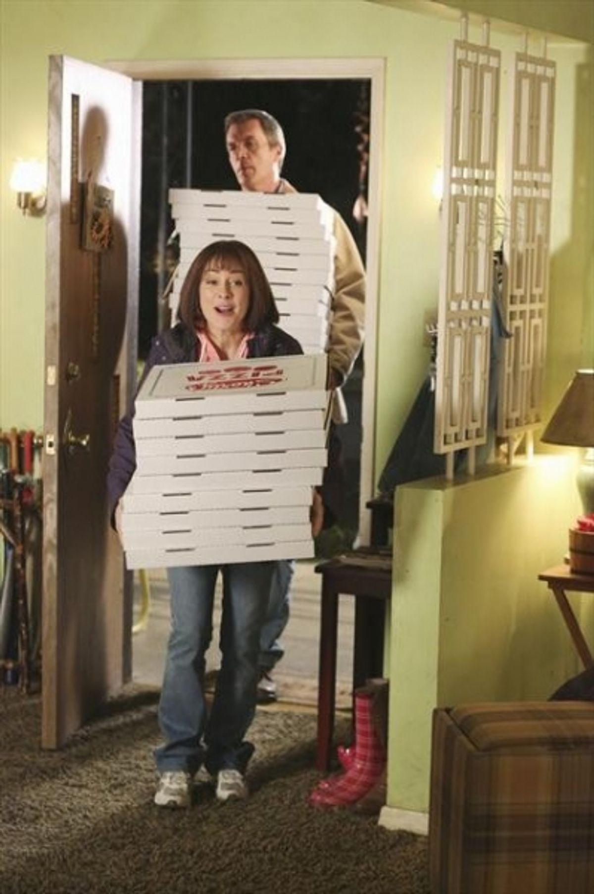 THE MIDDLE - 'Wheel of Pain' - After accidentally breaking the family room window, Axl, Sue and Brick decide to band together and place the blame on the neighborhood bad seed Glossner children. But Frankie and Mike know that the kids aren't being truthfu at 