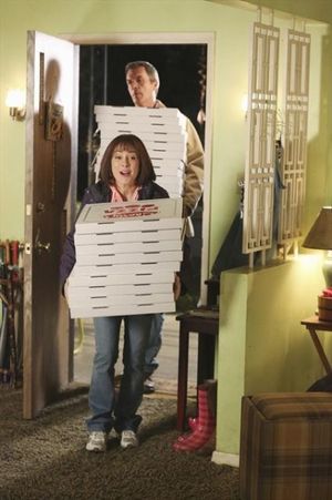 THE MIDDLE - "Wheel of Pain" - After accidentally breaking the family room window, Ax Photo