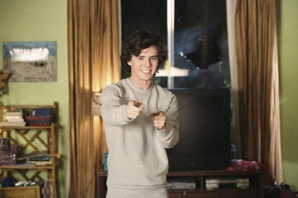 Charlie McDermott
 Photo
