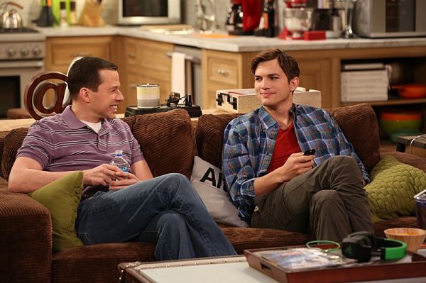 Jon Cryer, Ashton Kutcher
 Photo