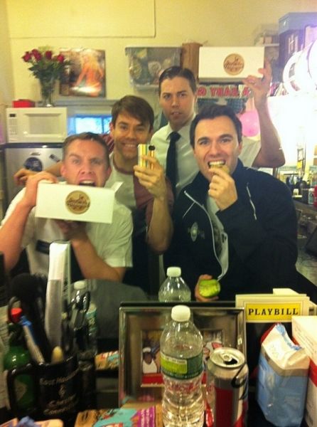 Photo Flash: SIPS, Feb 16 - NEWSIES Photobomb Extravaganza & More! — photo 15 of 42