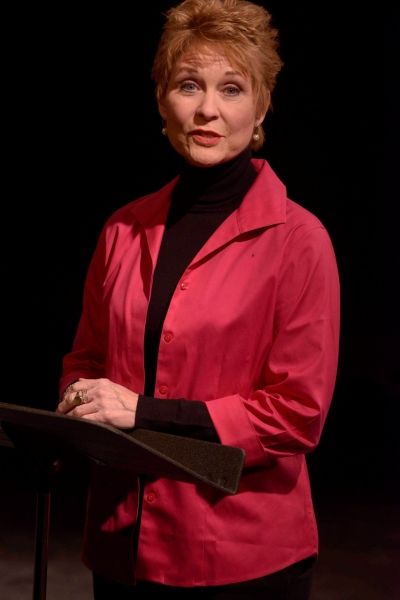 Dee Wallace Photo