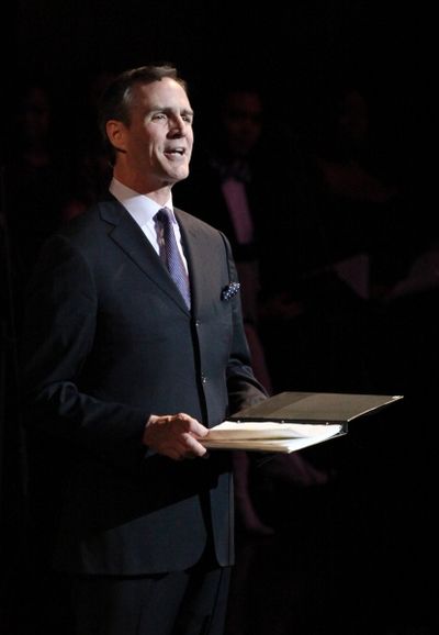 Howard McGillin Photo