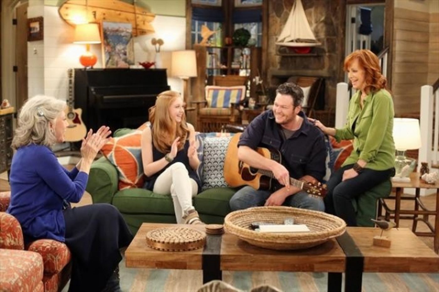 Photo Flash: First Look at Blake Shelton on MALIBU COUNTRY  Image