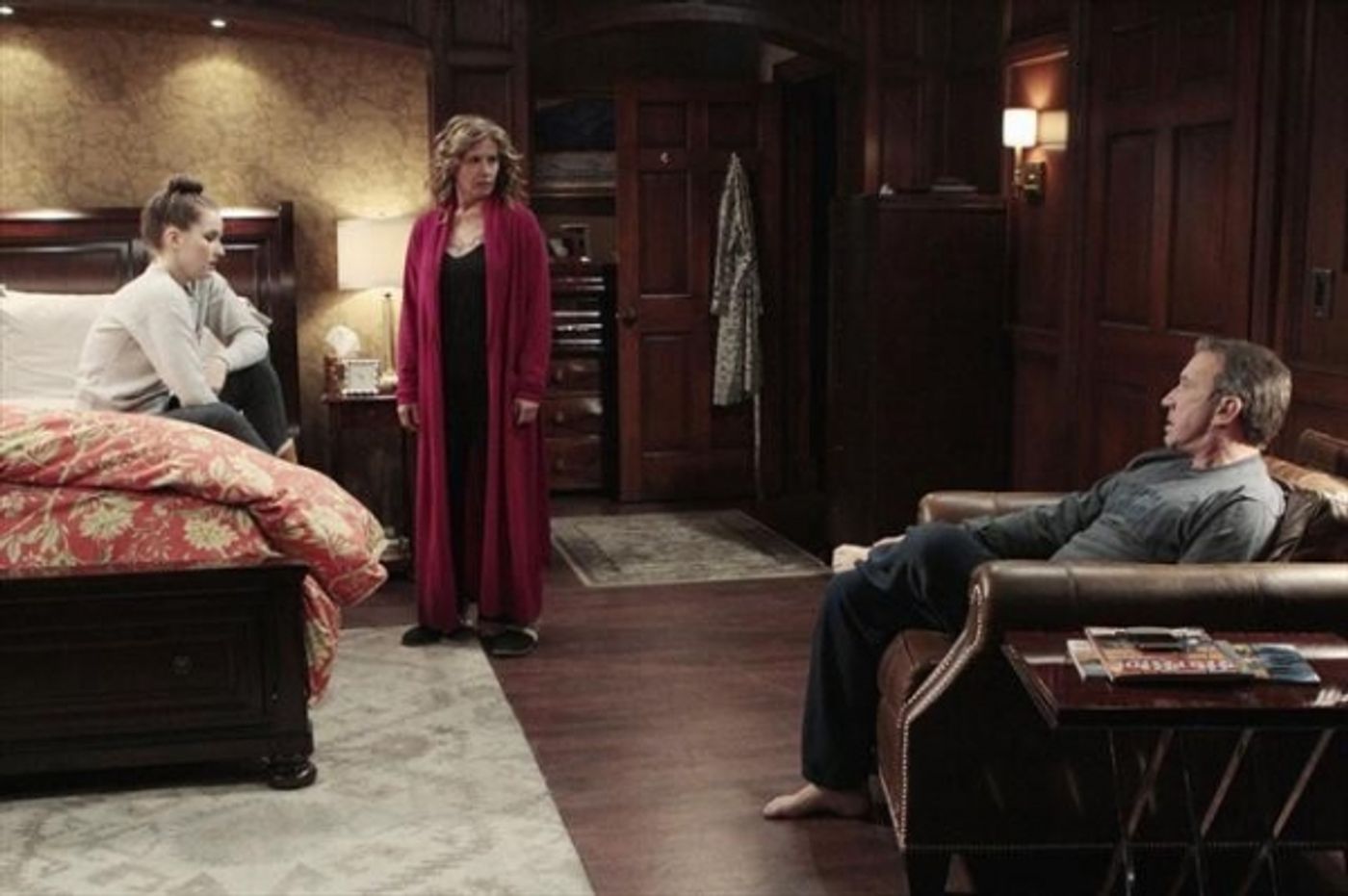 Photo Flash: LAST MAN STANDING's 'Breaking Curfew'  Image