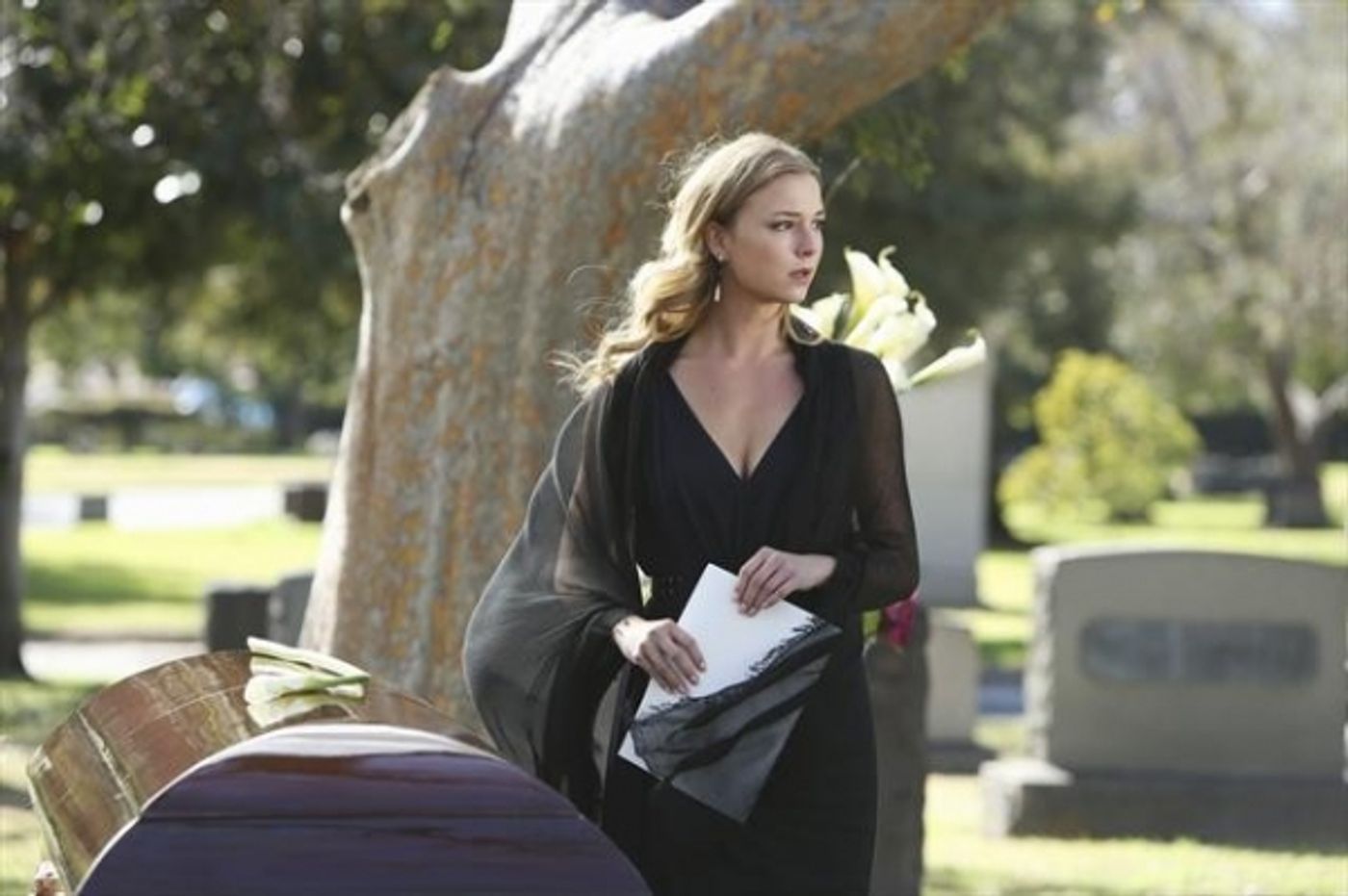 Photo Flash: REVENGE's 'Retribution,' Airing 3/10  Image
