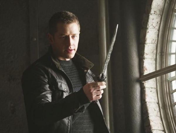 JOSH DALLAS Photo
