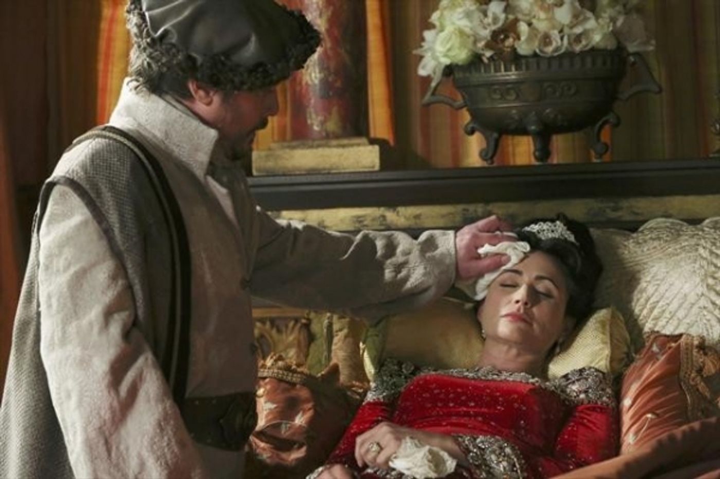 Photo Flash: ONCE UPON A TIME's 'The Queen is Dead,' Premiering 3/3  Image