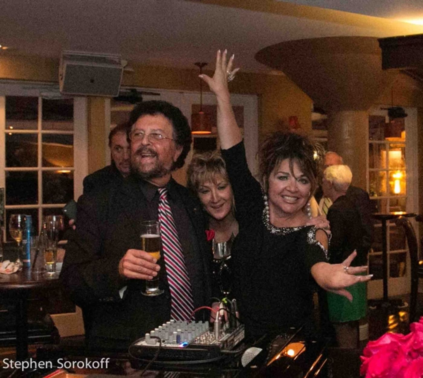 Photo Coverage: Nicolas King Plays Royal Room at Colony Hotel  Image