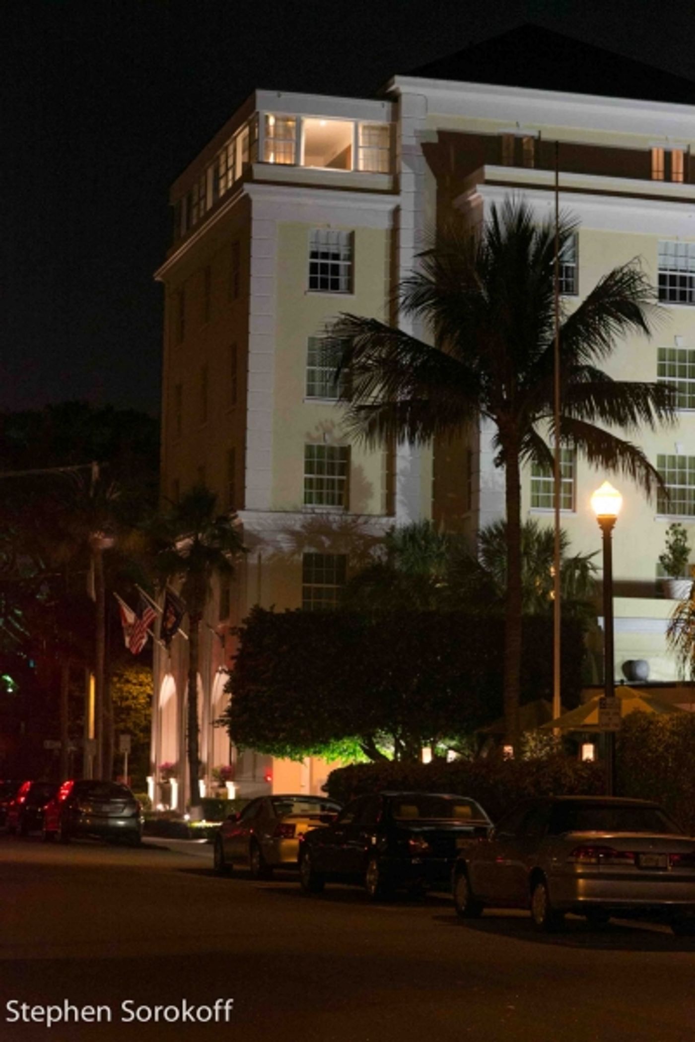 Photo Coverage: Nicolas King Plays Royal Room at Colony Hotel  Image