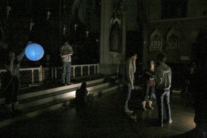 Director Joe Barros collaborates with Jessica Grove ("Tamar") on a scene from Tamar o Photo