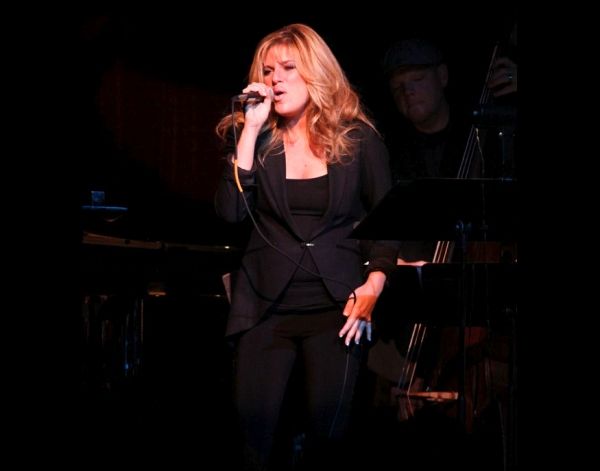 Carly Robyn Green sings Ã¢â‚¬Å“I Don't RememberÃ¢â‚¬Â Photo