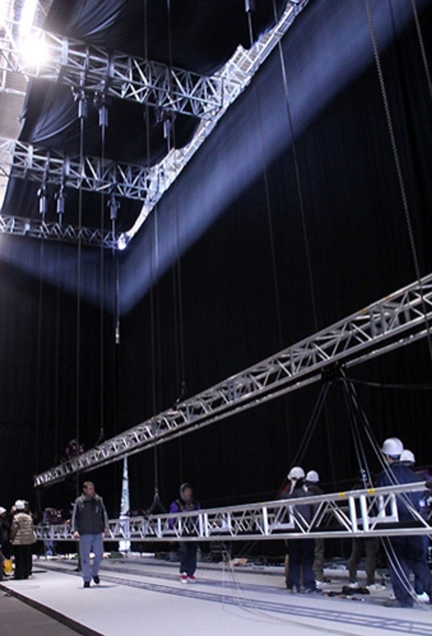 Photo Flash: Building the Set of THE LITTLE MERMAID in Tokyo  Image