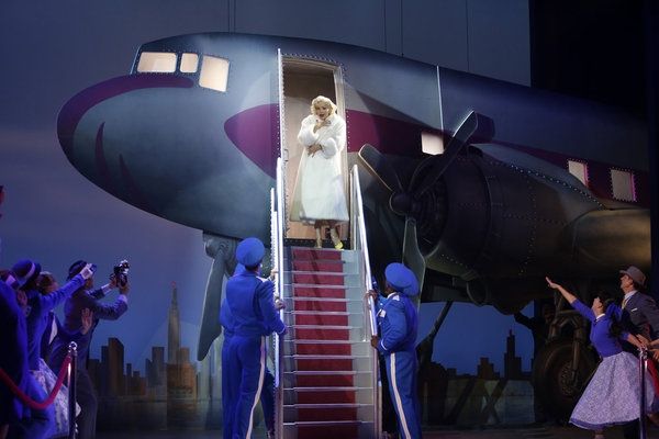 Photo Flash: First Look at SMASH's 'The Read-Through,' Airing 3/5  Image