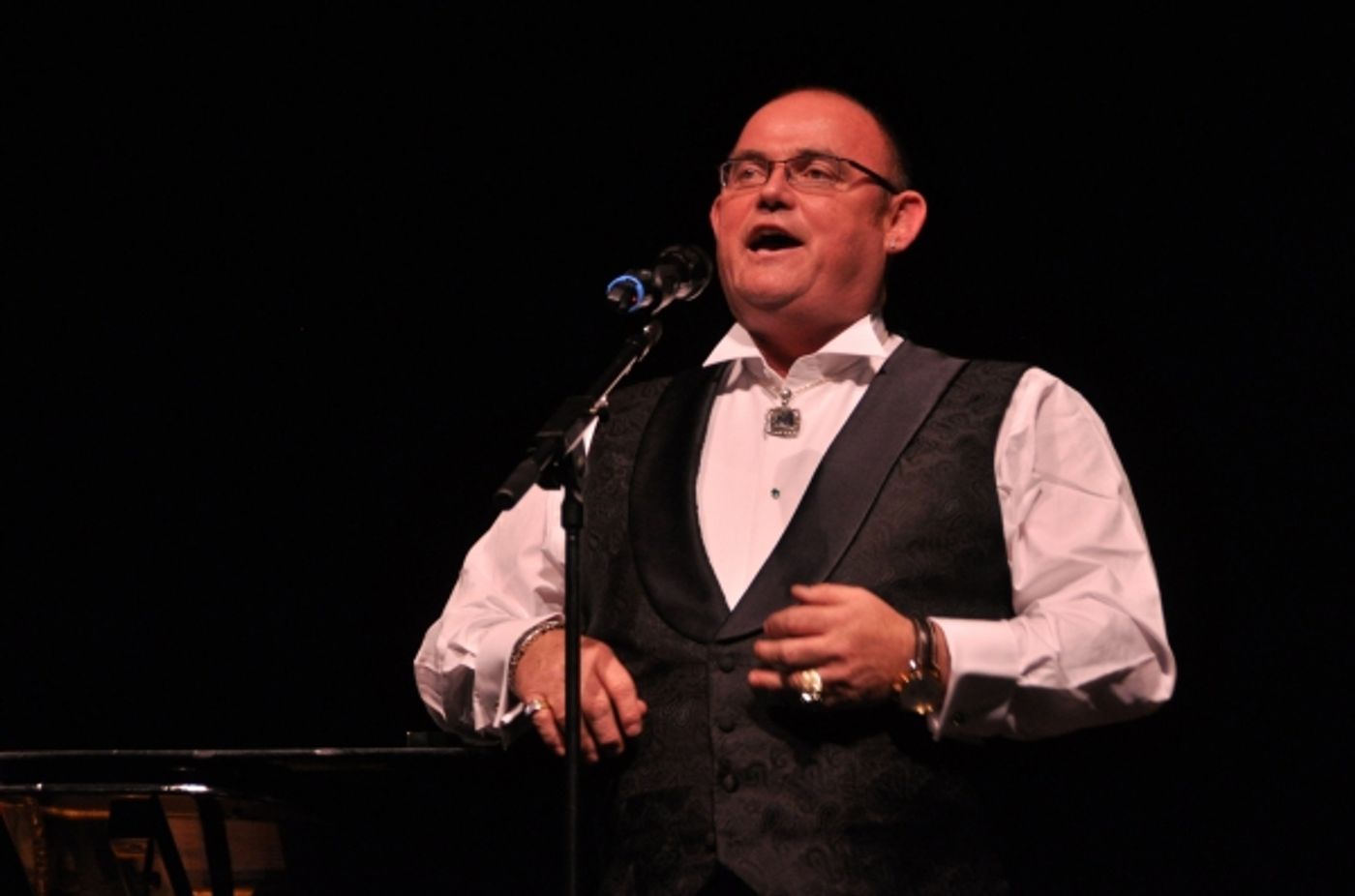 Photo Coverage: Ronan Tynan Plays Patchogue Theatre  Image