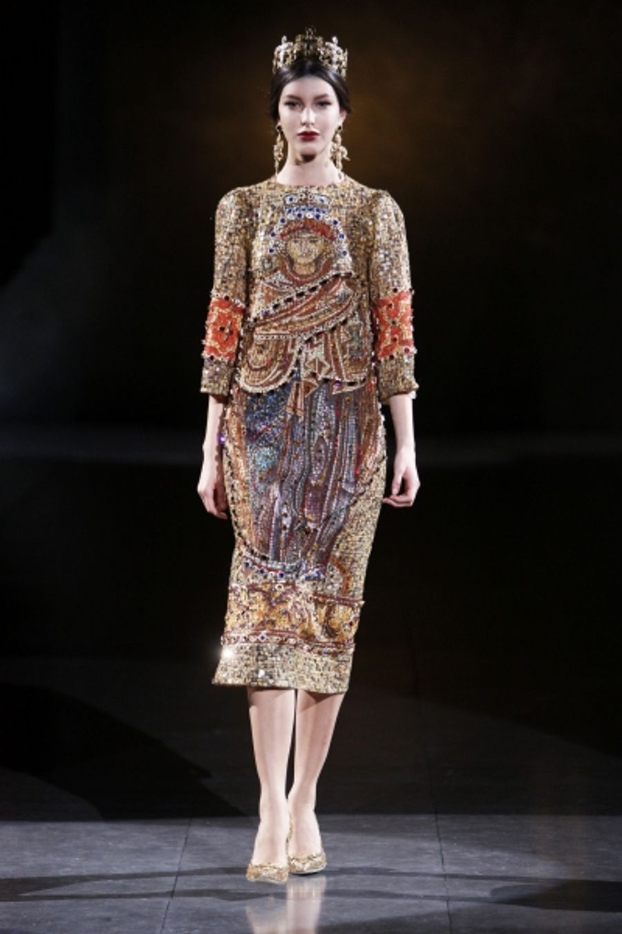 Photo Flash: First Look at Dolce&Gabbana Winter Woman 2014 - TAILORED MOSAIC Image