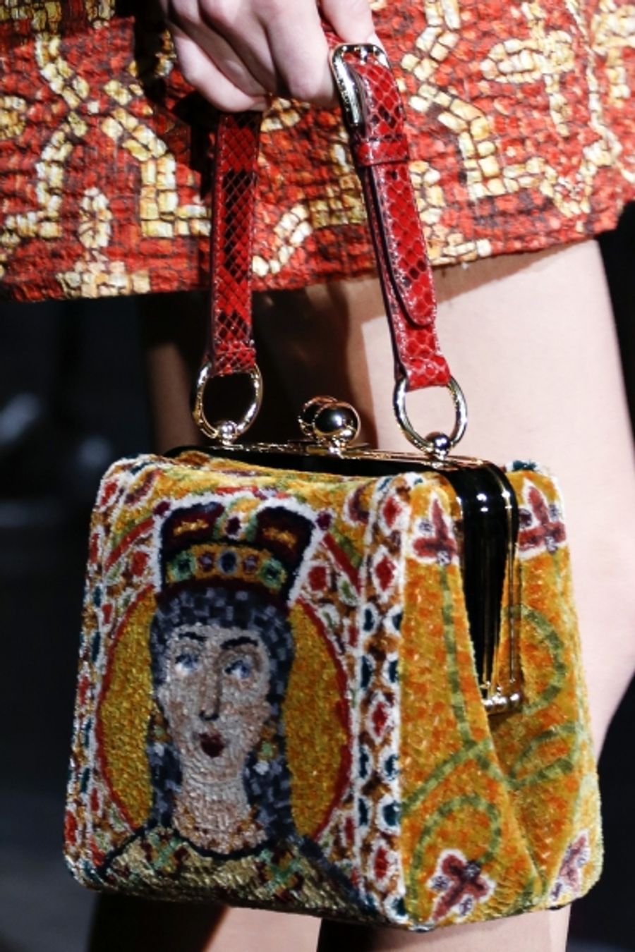 Photo Flash: First Look at Dolce&Gabbana Winter Woman 2014 - TAILORED MOSAIC Image