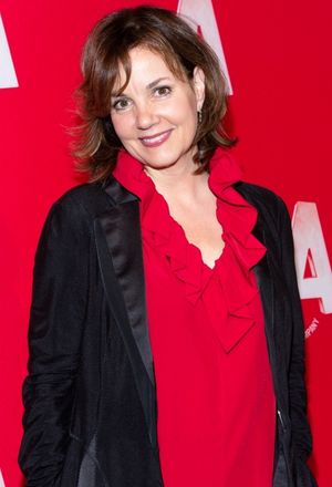 Margaret Colin Photo