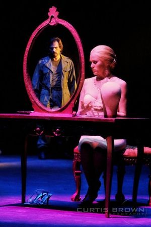  Kevin Gray (Che) Lauren Kennedy (Eva Perrone) Evita- Regional production Photo