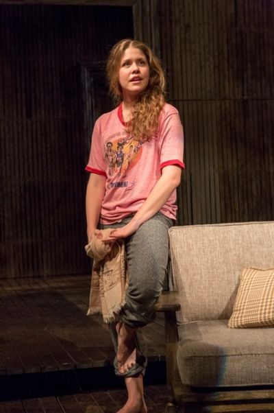 Lisa Joyce as Dr. Jean Loggins Photo