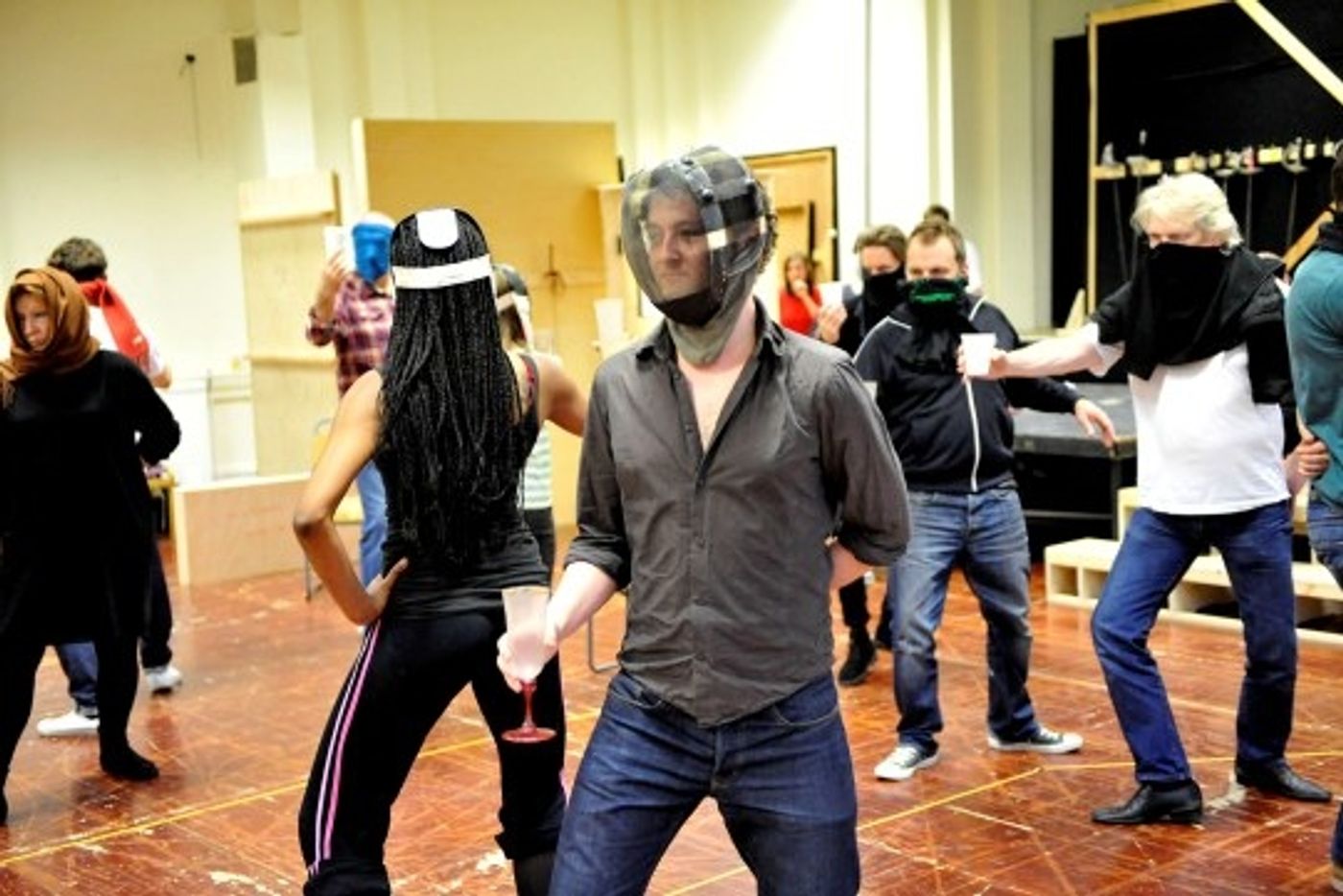 Photo Flash: Sneak Peek at Jonathan Slinger, Greg Hicks and More in RSC's HAMLET Photo Flash: Sneak Peek at Jonathan Slinger, Greg Hicks and More in RSC's HAMLET Image