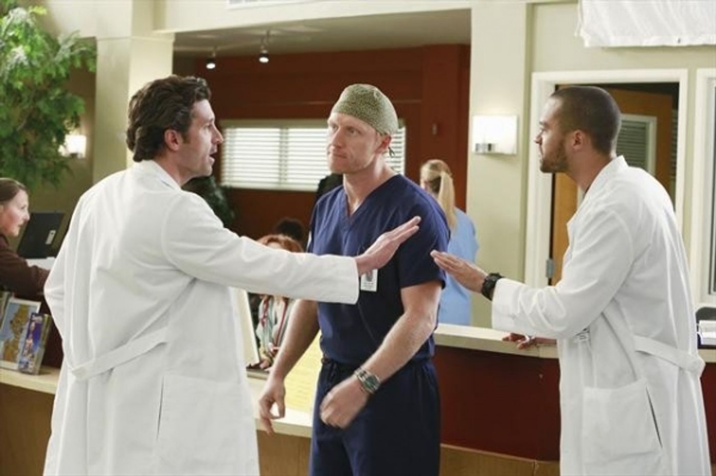 Photo Flash: GREY'S ANATOMY's 'Transplant Wasteland,' Airing 3/14  Image