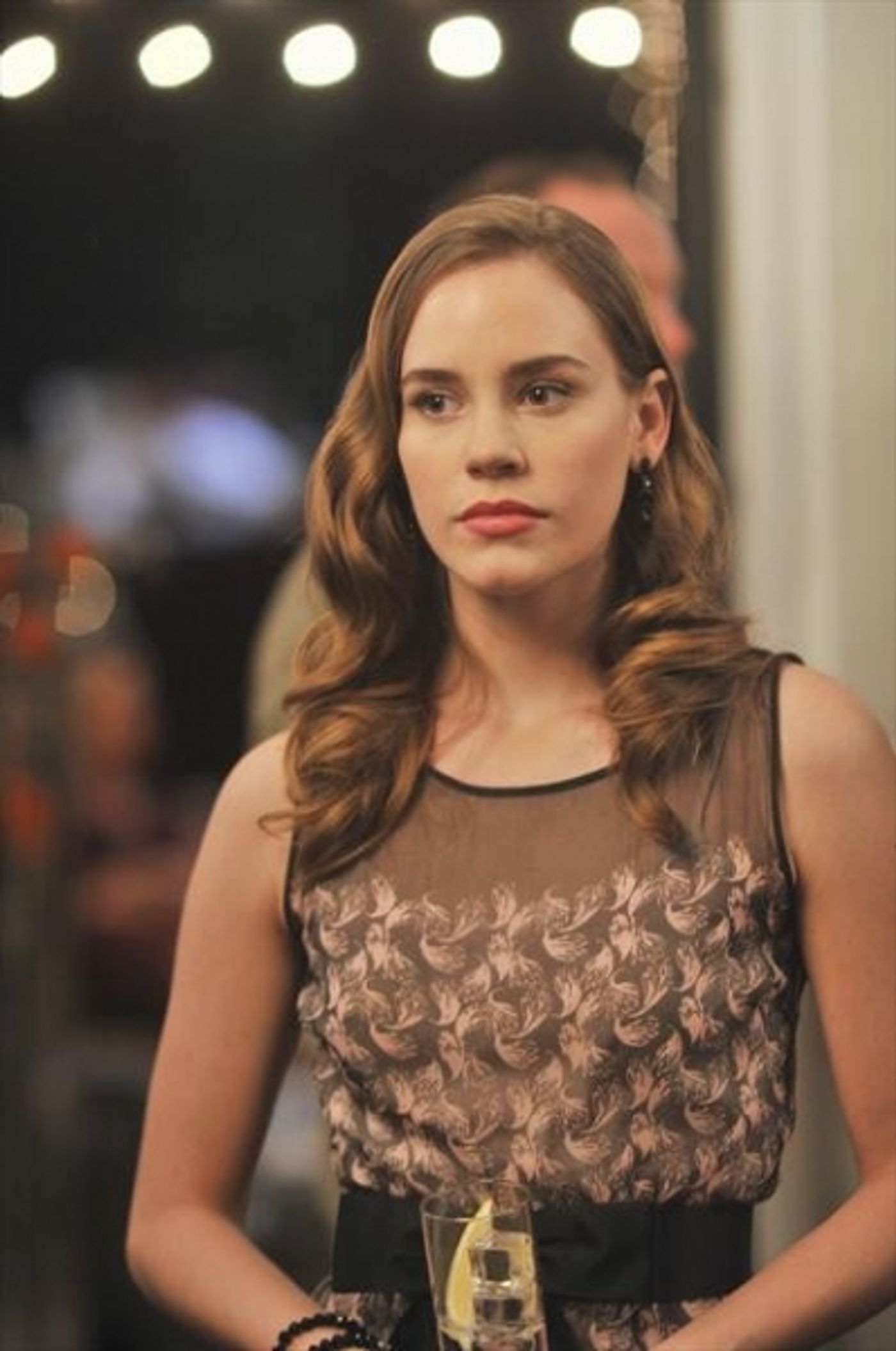 Photo Flash: First Look - REVENGE's 'Illumination,' Airing 3/17  Image