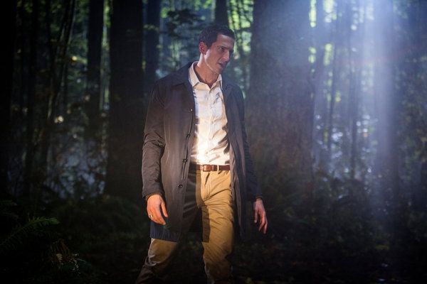 Sasha Roiz Photo