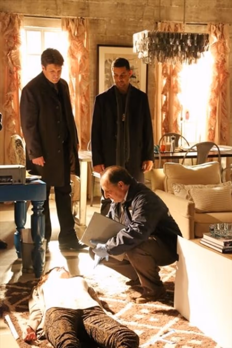 Photo Flash: First Look - CASTLE's 'Scared to Death,' Airing 3/18 Image