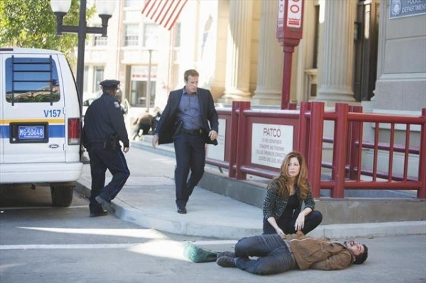 Photo Flash: First Look - BODY OF PROOF's 'Mob Mentality,' Airing 3/12  Image