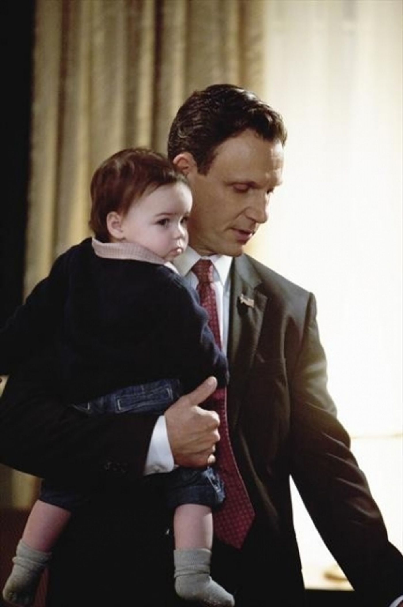 Photo Flash: First Look - SCANDAL's 'Top of the Hour,' Airing 3/24  Image