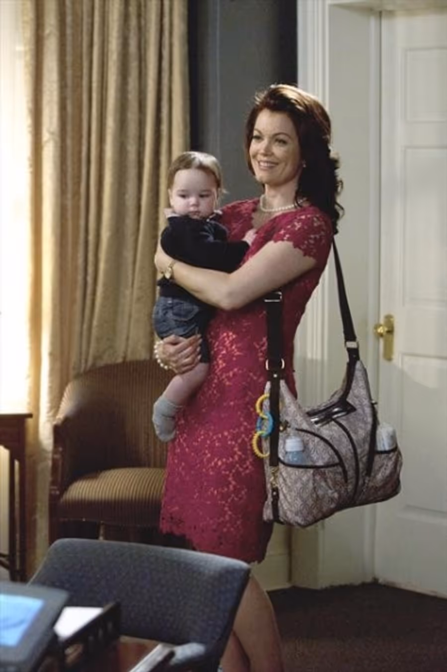 Photo Flash: First Look - SCANDAL's 'Top of the Hour,' Airing 3/24 Image