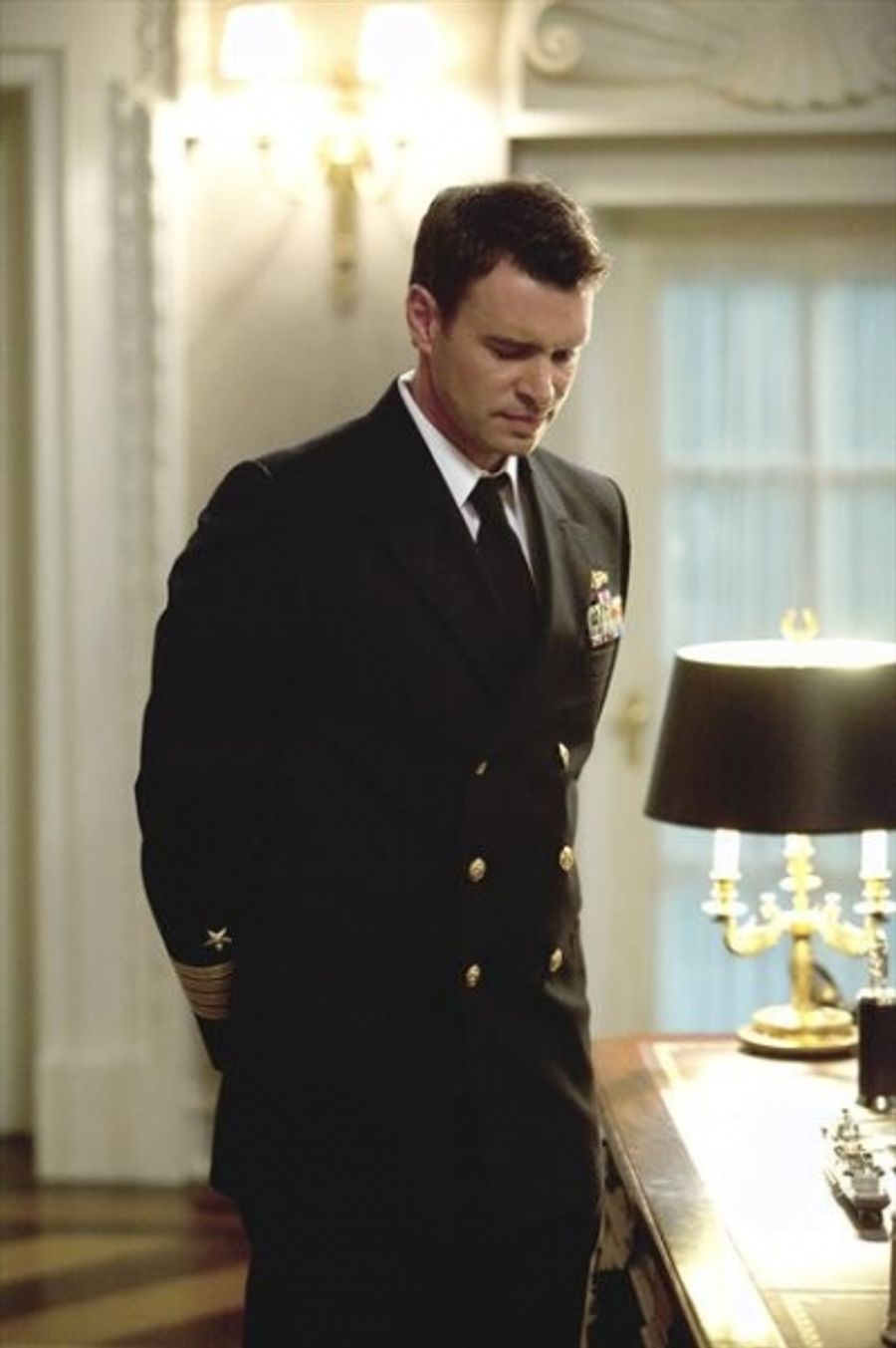 Photo Flash: First Look - SCANDAL's 'Top of the Hour,' Airing 3/24 Image