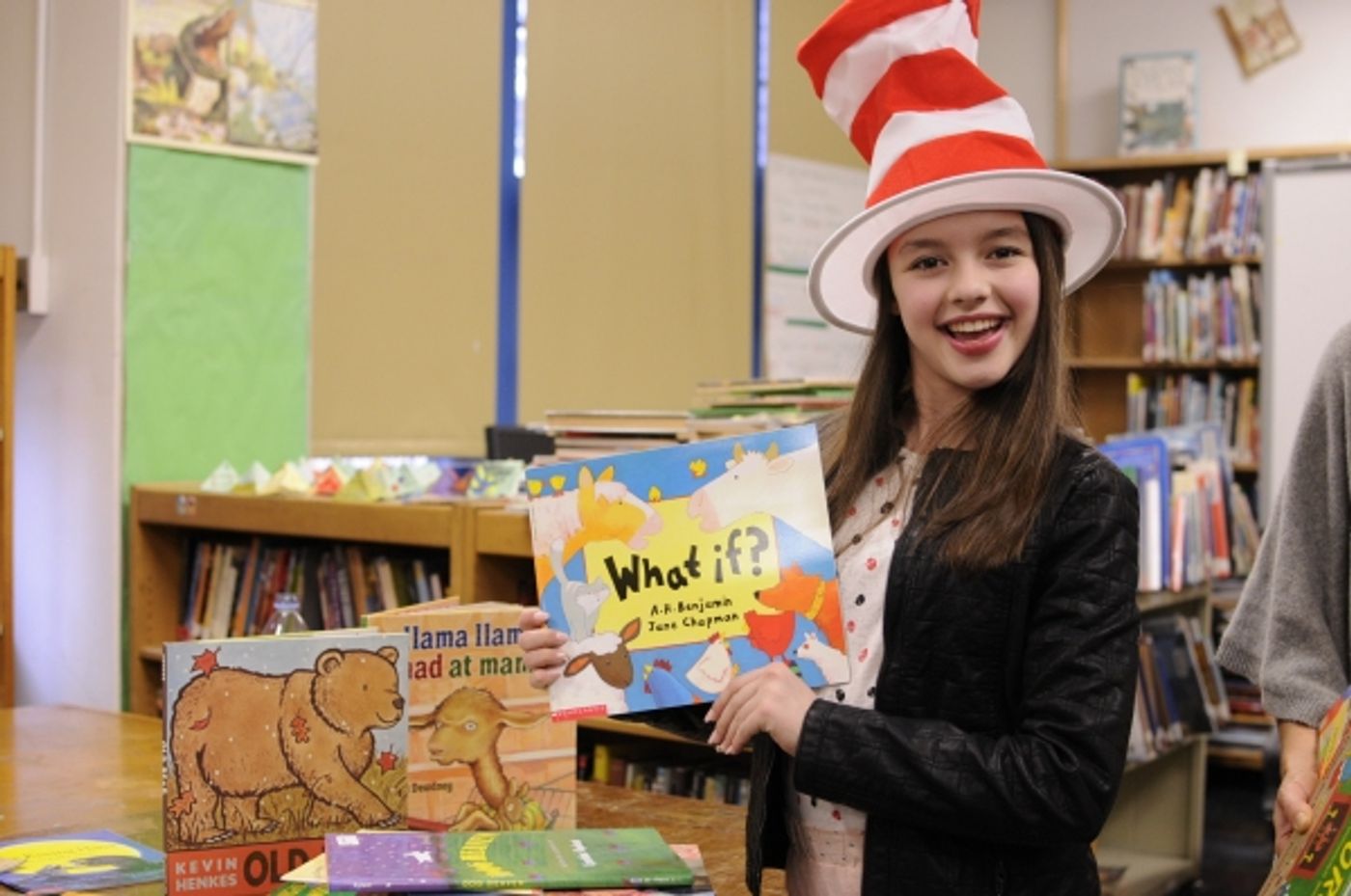 Photo Flash: Voice of DORA THE EXPLORER Fatima Ptacek Reads for SAG's BookPALS Program Photo Flash: Voice of DORA THE EXPLORER Fatima Ptacek Reads for SAG's BookPALS Program Image
