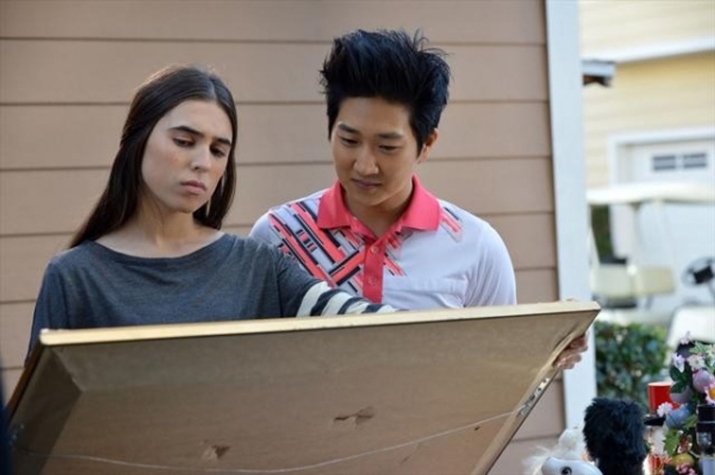 Photo Flash: Bethenny Frankel Guest Stars on THE NEIGHBORS, Airing 3/20  Image