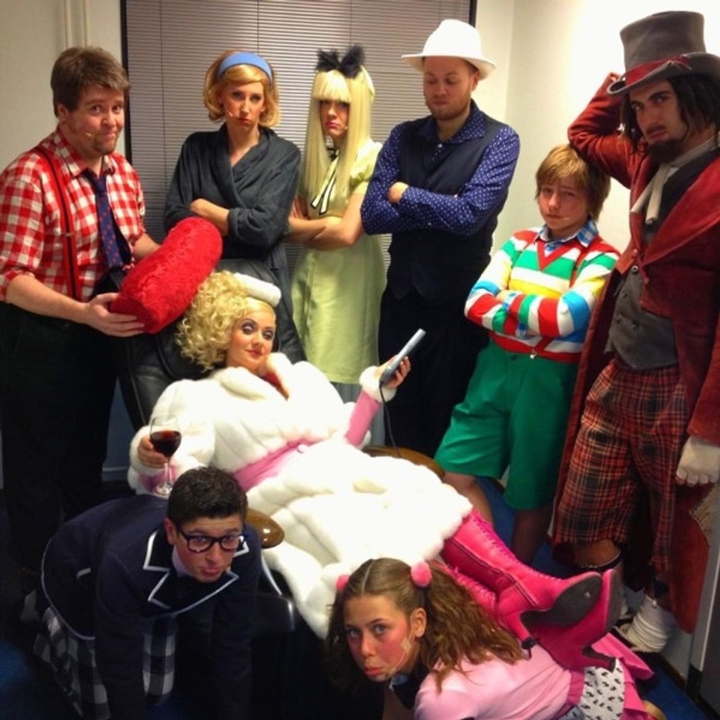 Photo Flash: Saturday Intermission Pics, March 2 - NEWSIES and BOOK OF MORMON Channel SONGS FOR A NEW WORLD and More! Image