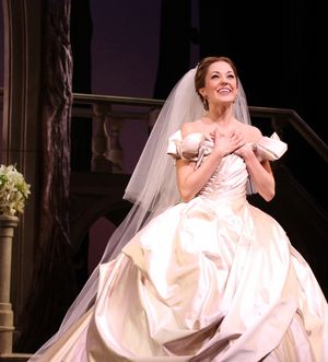 Laura Osnes @ BroadwayWorld Laura Osnes Photo