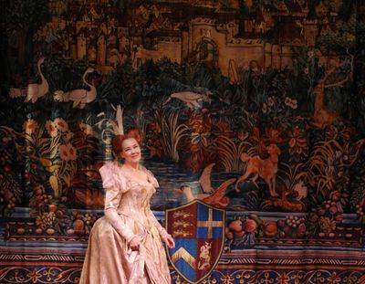 Harriet Harris  Photo