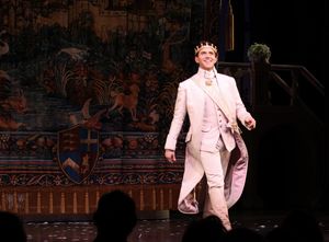 Santino Fontana @ BroadwayWorld Santino Fontana Photo