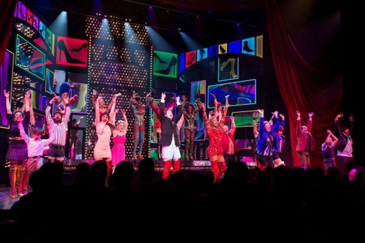 Photo Coverage: Cyndi Lauper, Harvey Fierstein Meet Fans at KINKY BOOTS Stage Door Photo Coverage: Cyndi Lauper, Harvey Fierstein Meet Fans at KINKY BOOTS Stage Door Image