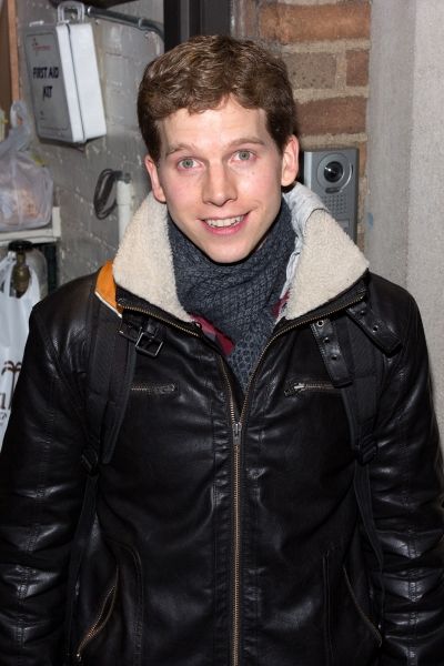 Stark Sands Photo