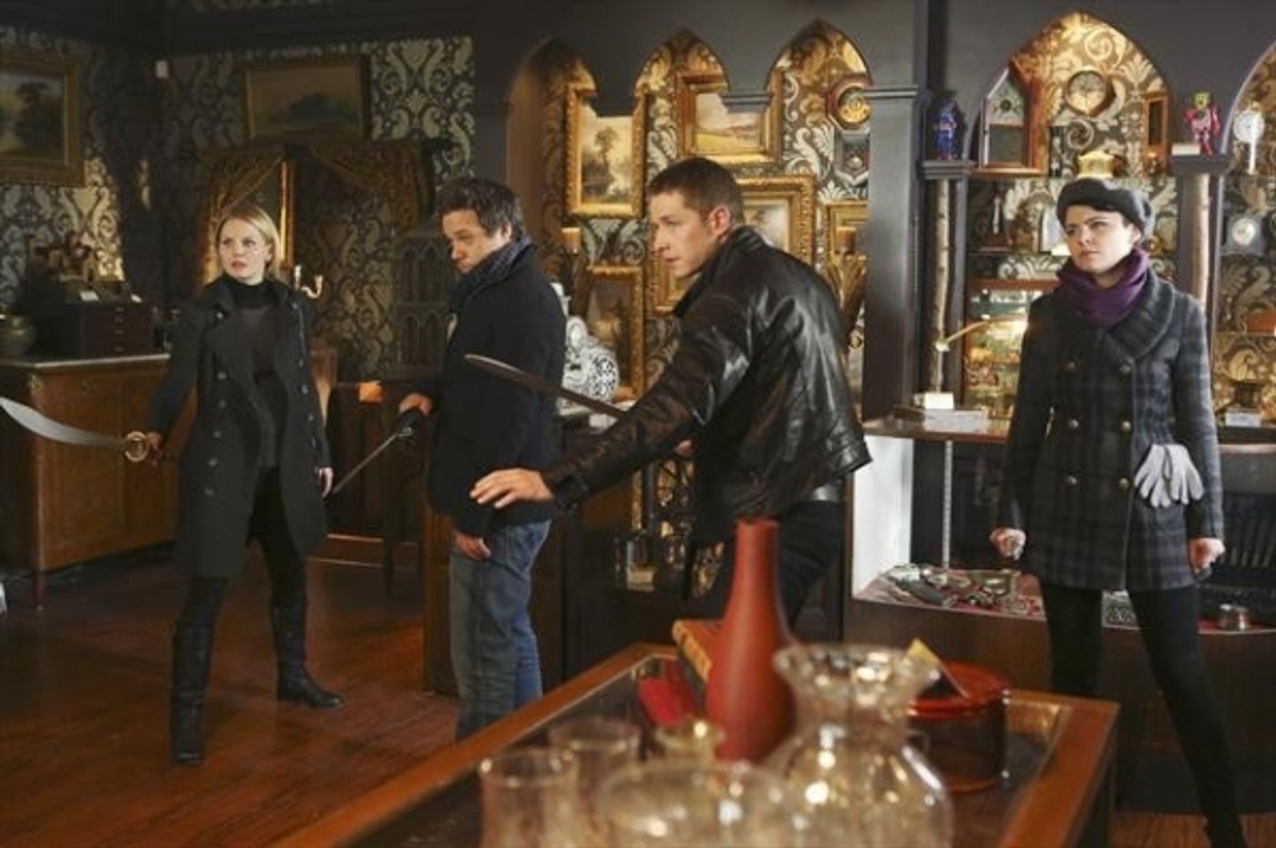 Photo Flash: First Look - This Week's All New ONCE UPON A TIME  Image