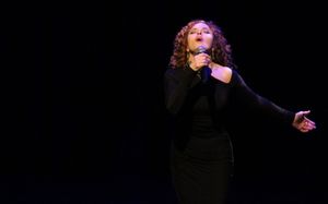 Bernadette Peters Photo