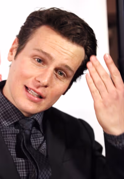 Jonathan Groff Photo