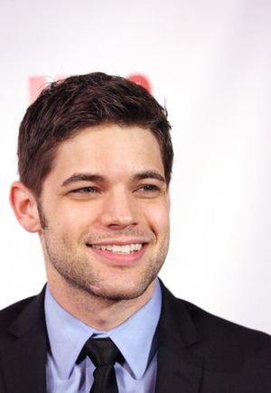 Jeremy Jordan  Photo