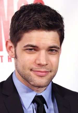 Jeremy Jordan  Photo