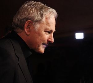 Victor Garber  Photo