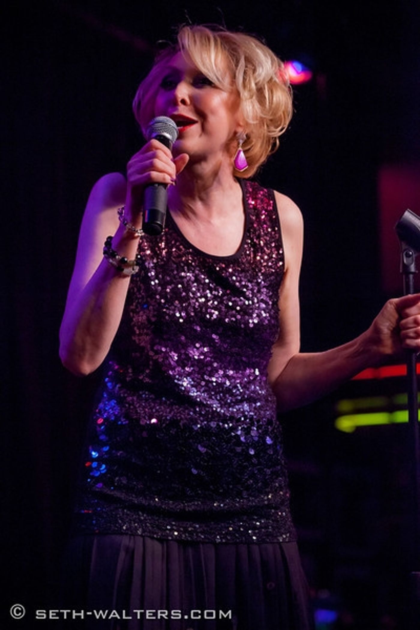 Photo Flash: Julie Halston Brings CLASSICAL JULIE to Birdland  Image